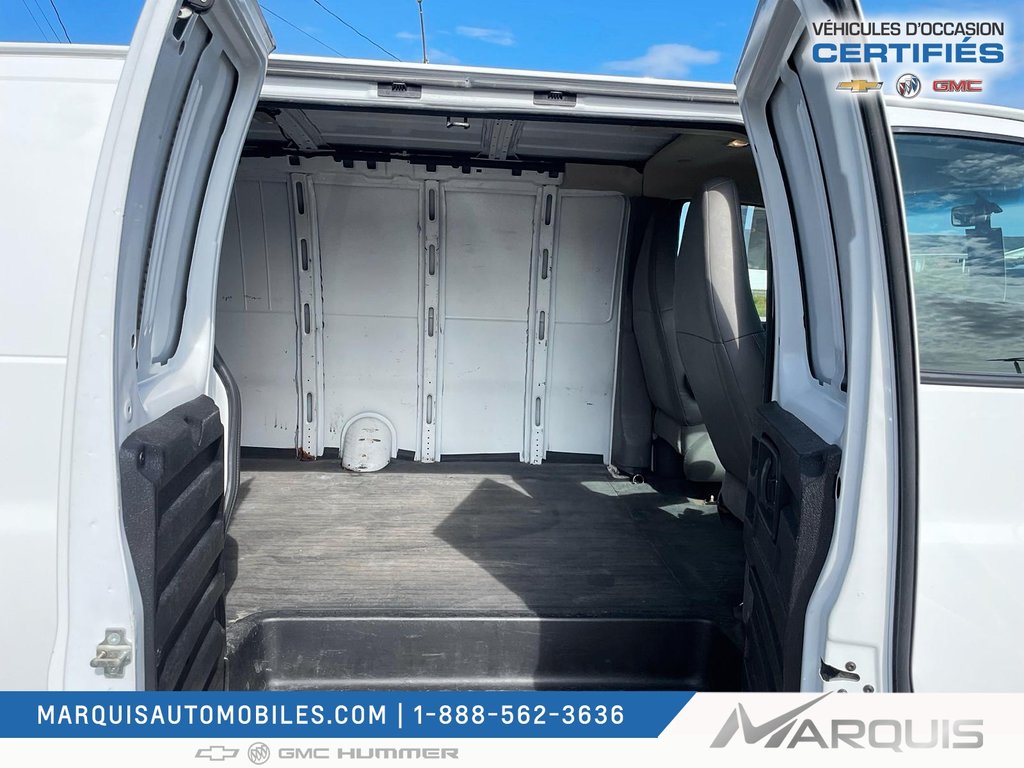 GMC Savana Cargo Van  2022 à Matane, Québec - 14 - w1024h768px