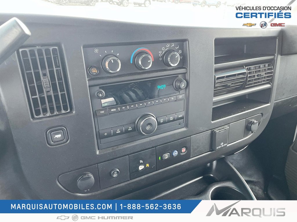 GMC Savana Cargo Van  2022 à Matane, Québec - 10 - w1024h768px