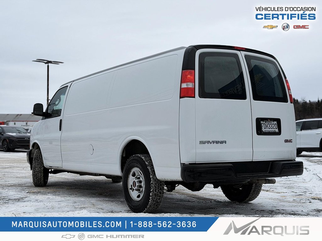 GMC Savana Cargo Van  2022 à Matane, Québec - 3 - w1024h768px