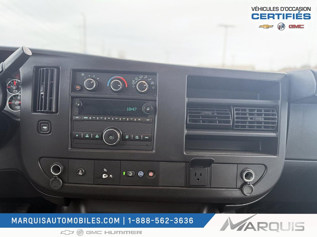 GMC Savana Cargo Van  2022 à Matane, Québec - 11 - w1024h768px