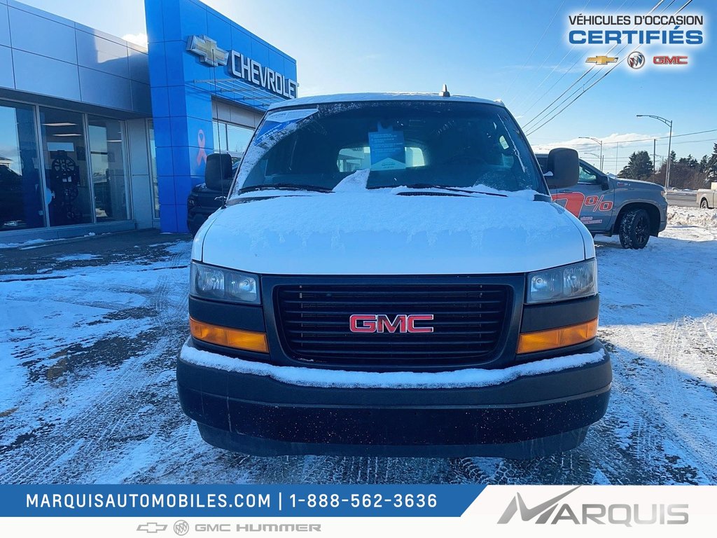 GMC Savana Cargo Van  2022 à Matane, Québec - 3 - w1024h768px