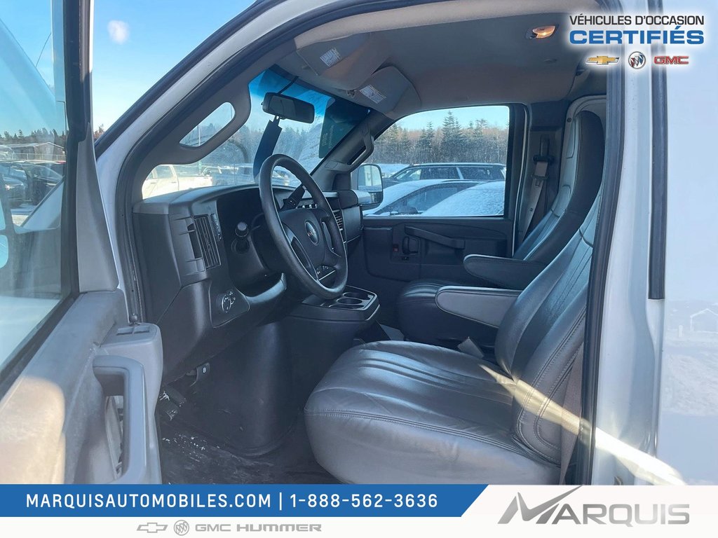 GMC Savana Cargo Van  2022 à Matane, Québec - 12 - w1024h768px