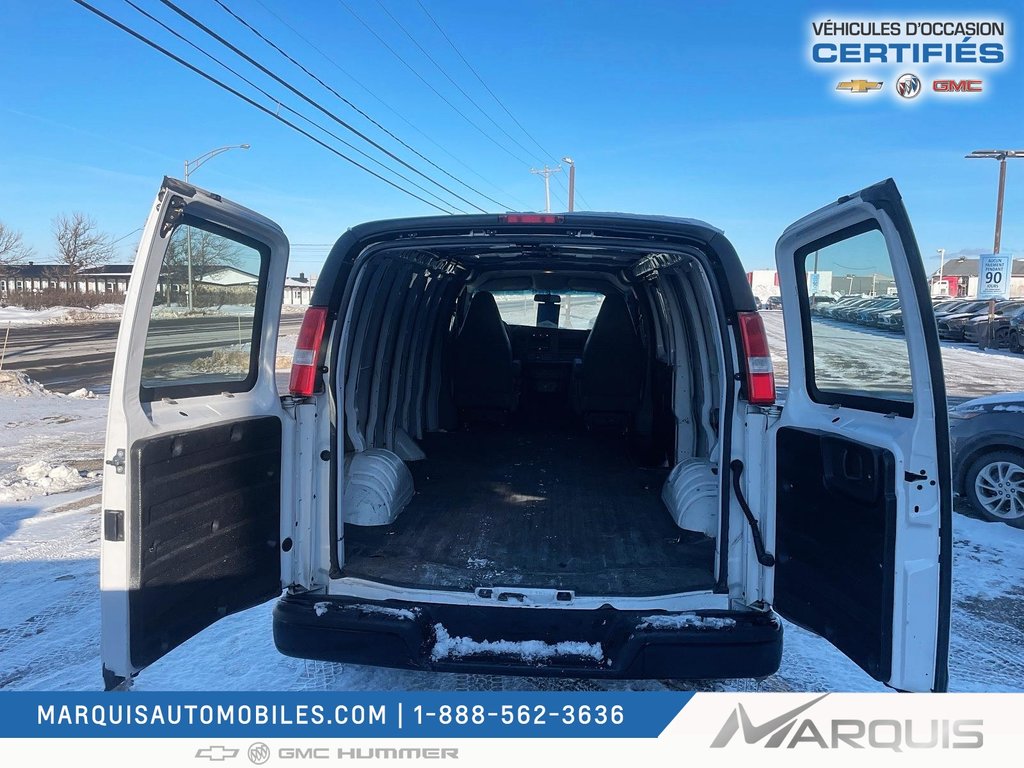 GMC Savana Cargo Van  2022 à Matane, Québec - 5 - w1024h768px