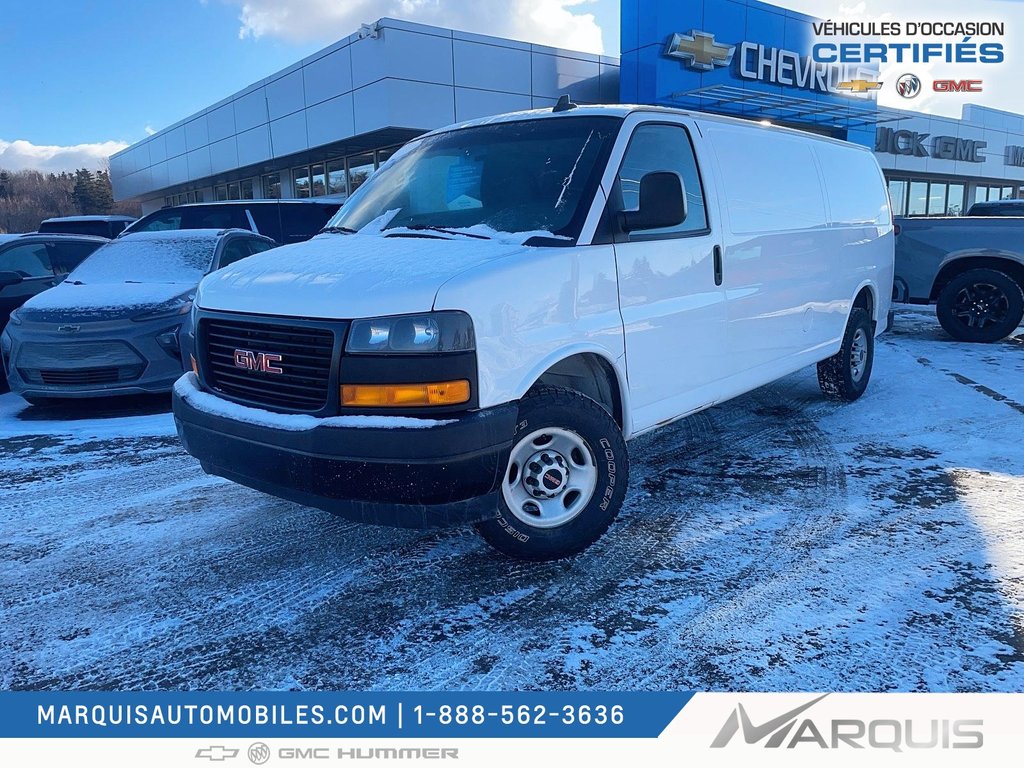 GMC Savana Cargo Van  2022 à Matane, Québec - 1 - w1024h768px