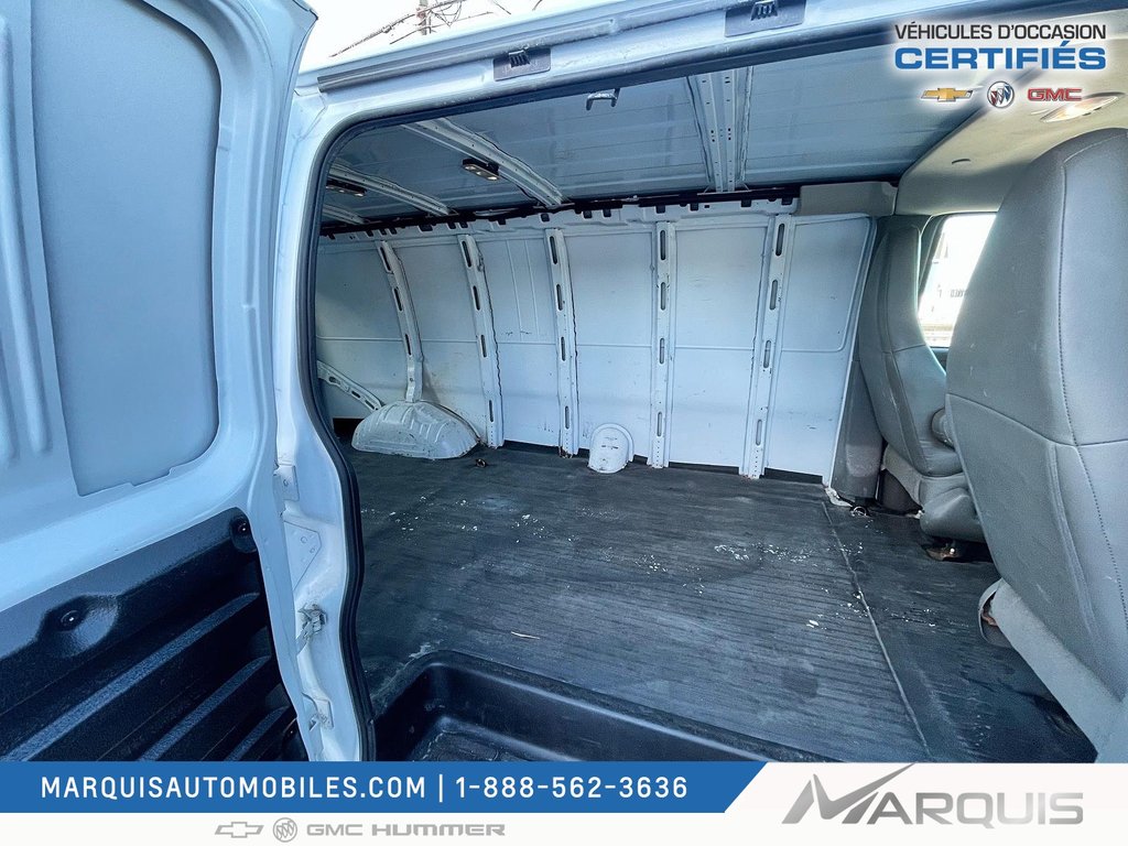 GMC Savana Cargo Van  2022 à Matane, Québec - 10 - w1024h768px