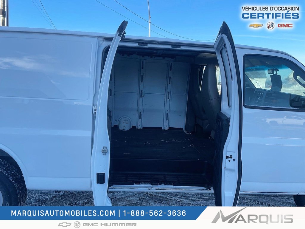 GMC Savana Cargo Van  2022 à Matane, Québec - 9 - w1024h768px