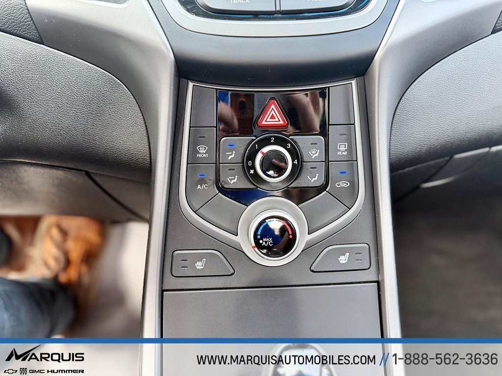 2015 Hyundai Elantra in Matane, Quebec - 10 - w1024h768px