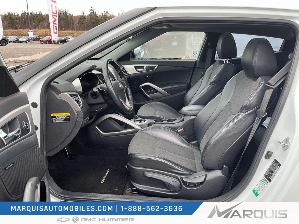 2013 Hyundai Veloster in Matane, Quebec - 8 - w1024h768px