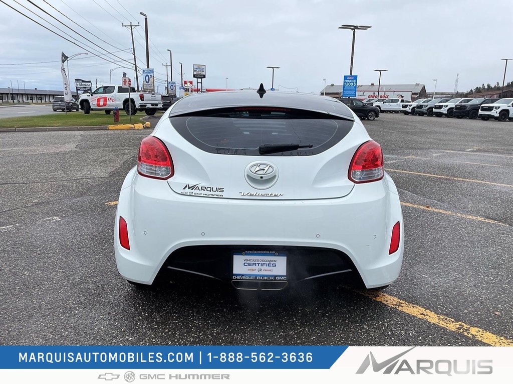 2013 Hyundai Veloster in Matane, Quebec - 4 - w1024h768px