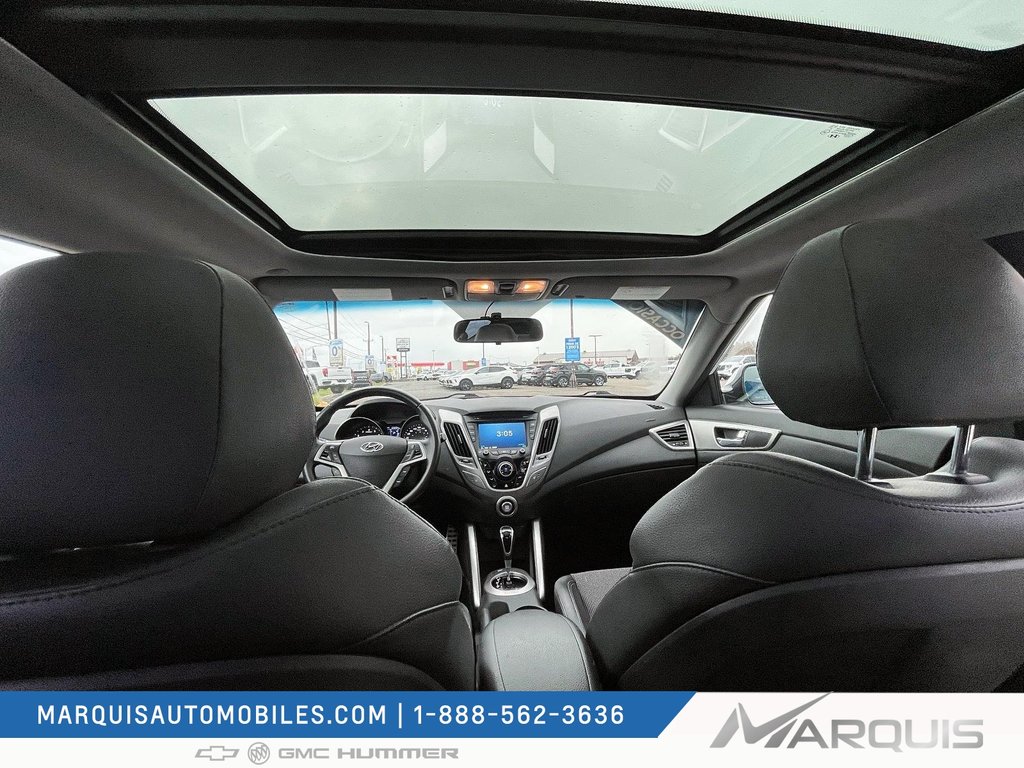 2013 Hyundai Veloster in Matane, Quebec - 22 - w1024h768px