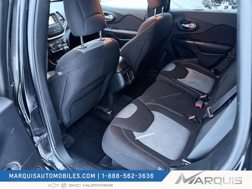 2016 Jeep Cherokee in Matane, Quebec - 13 - w1024h768px