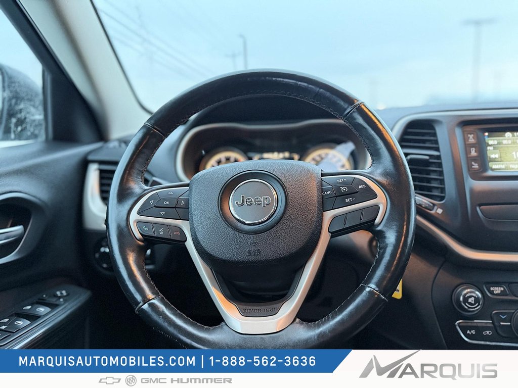 2016 Jeep Cherokee in Matane, Quebec - 7 - w1024h768px