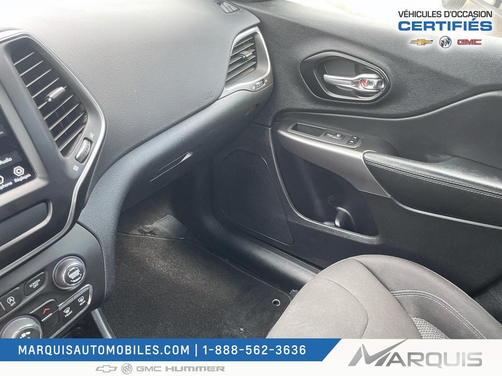 2022 Jeep Cherokee in Matane, Quebec - 12 - w1024h768px