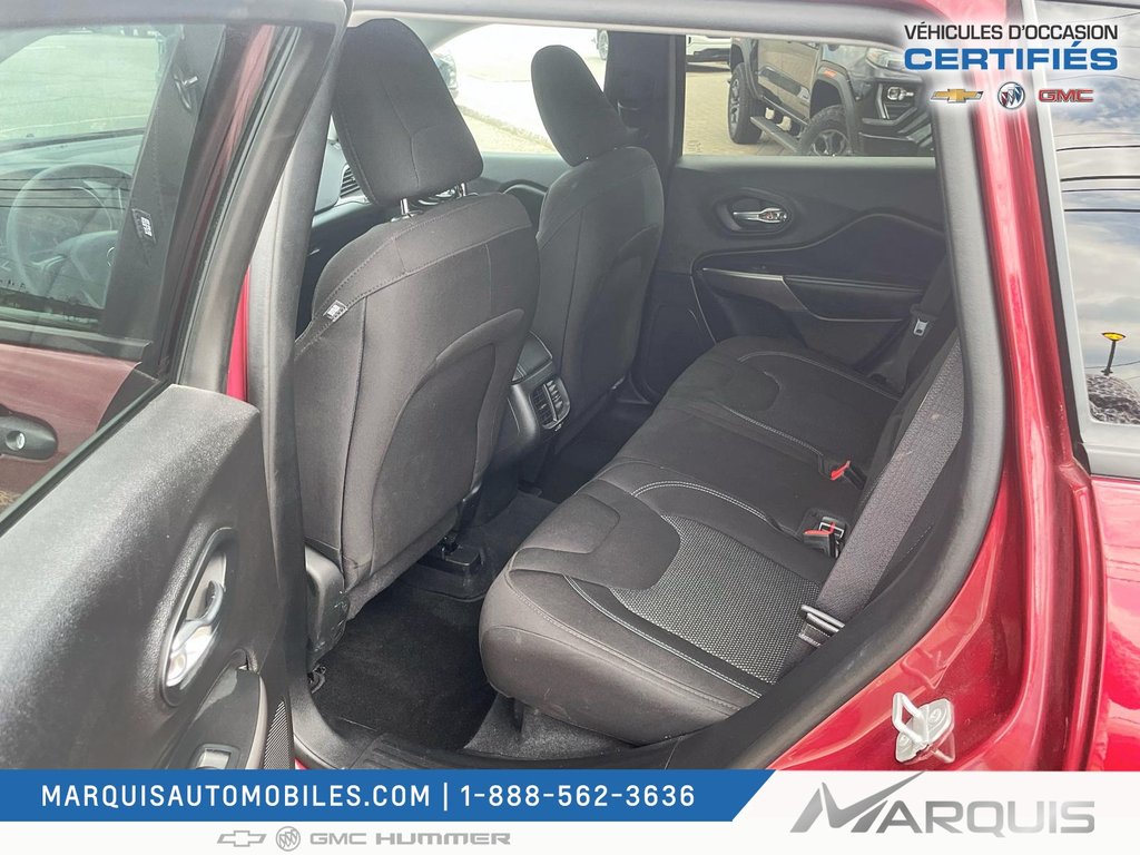 2022 Jeep Cherokee in Matane, Quebec - 13 - w1024h768px