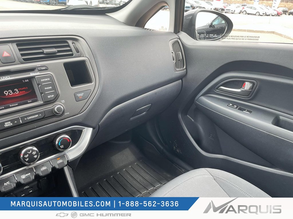 2014 Kia Rio in Matane, Quebec - 14 - w1024h768px