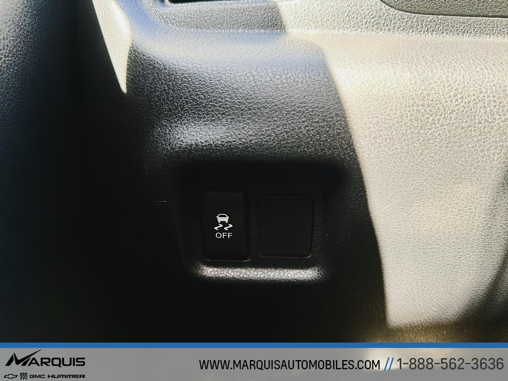 Nissan Micra  2016 à Matane, Québec - 4 - w1024h768px