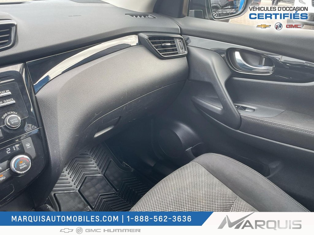 Nissan Qashqai  2018 à Matane, Québec - 16 - w1024h768px
