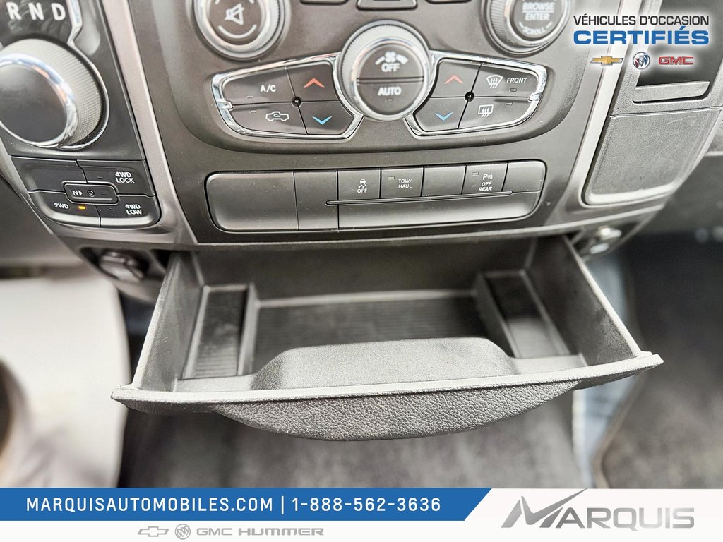 2022 Ram 1500 Classic in Matane, Quebec - 16 - w1024h768px