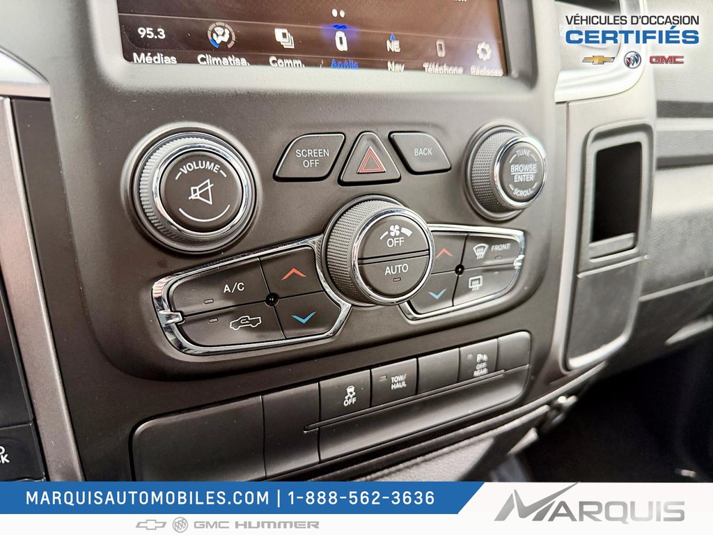 2022 Ram 1500 Classic in Matane, Quebec - 15 - w1024h768px