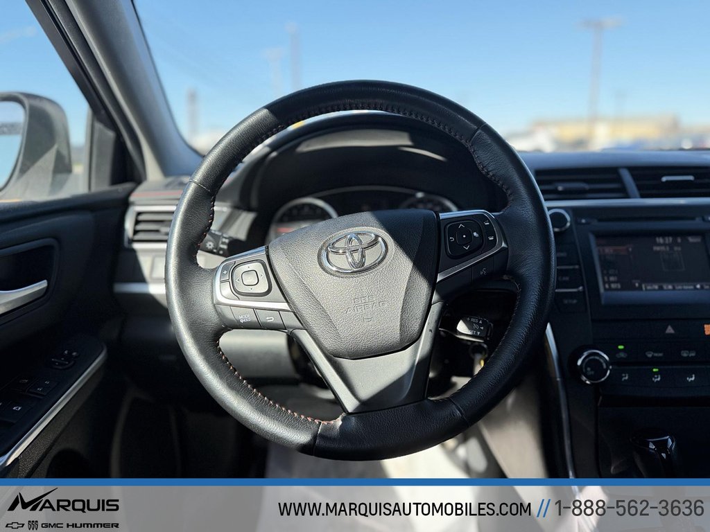 2015 Toyota Camry in Matane, Quebec - 6 - w1024h768px