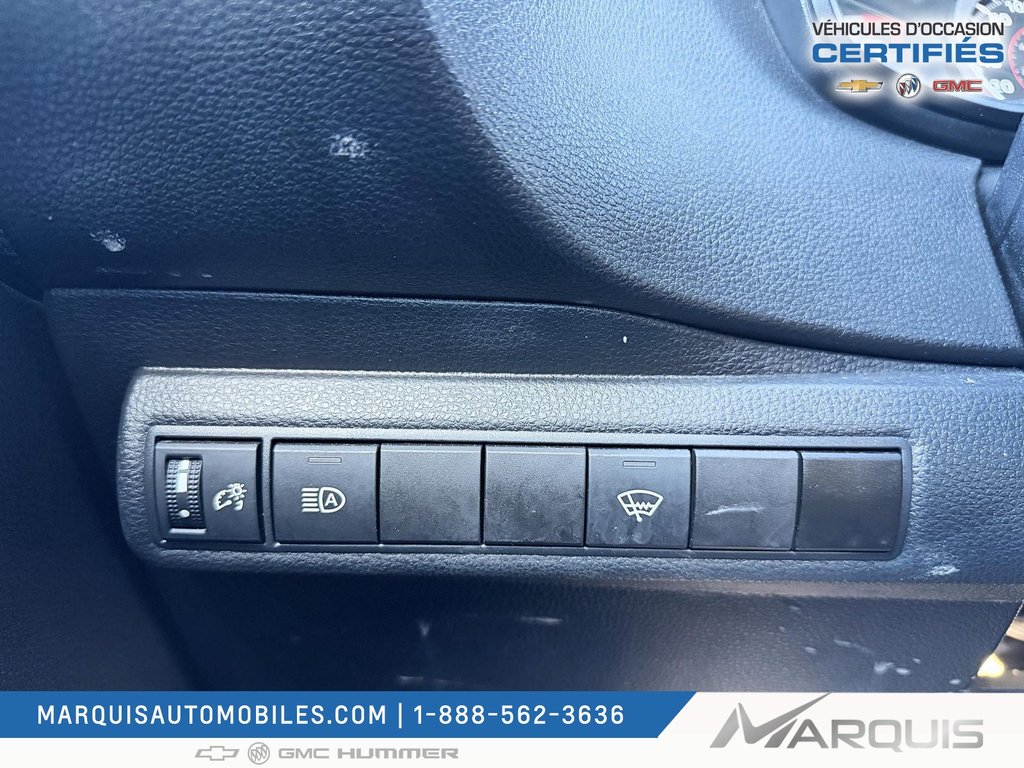 2022 Toyota Corolla in Matane, Quebec - 5 - w1024h768px