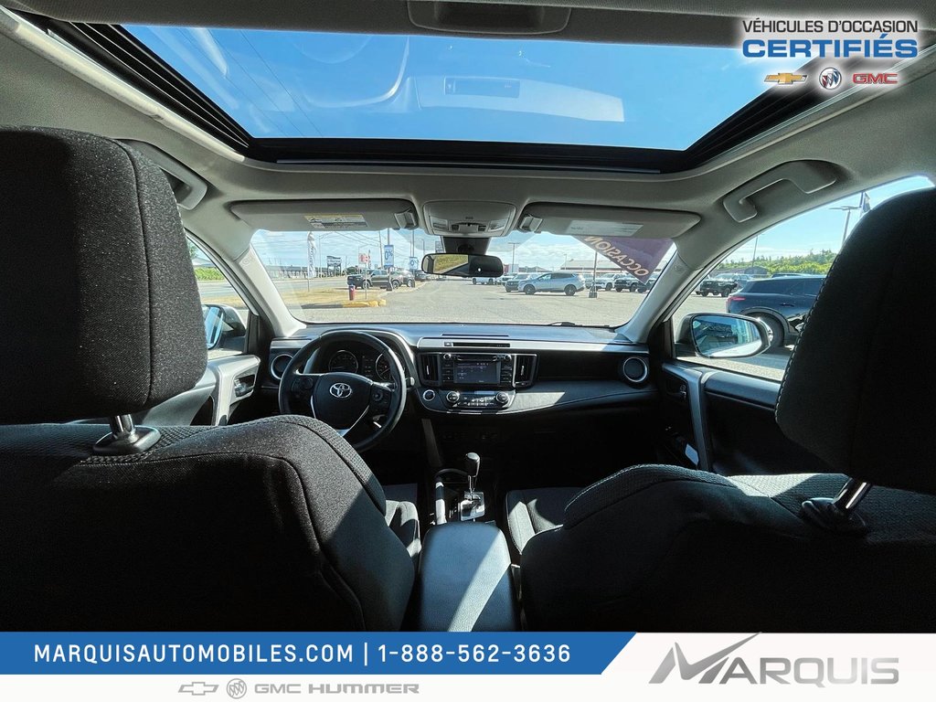 2018 Toyota RAV4 in Matane, Quebec - 21 - w1024h768px