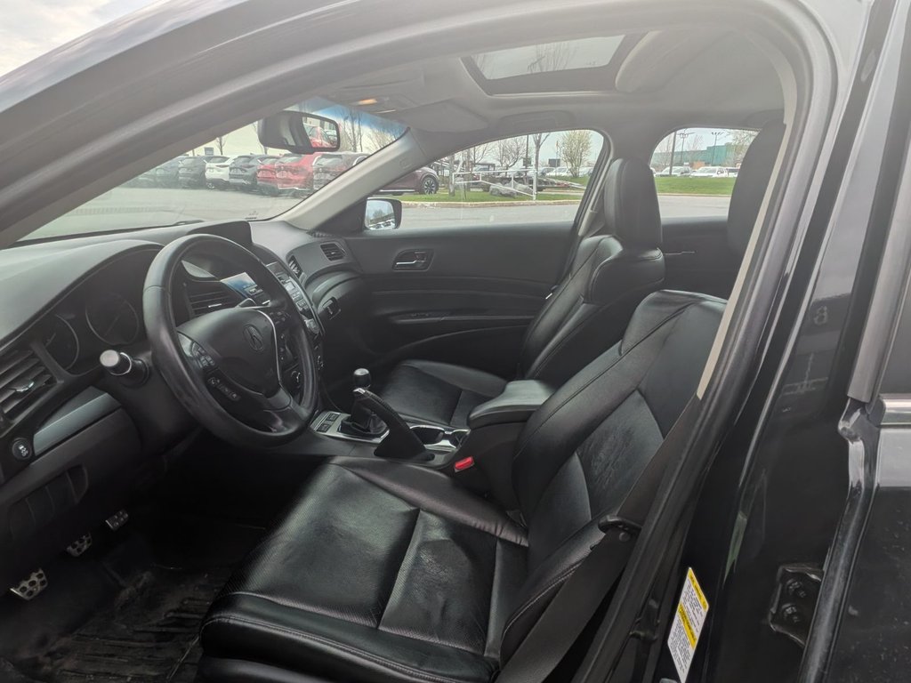 2014 Acura ILX Dynamic w/Navi Pkg in Boucherville, Quebec - 9 - w1024h768px