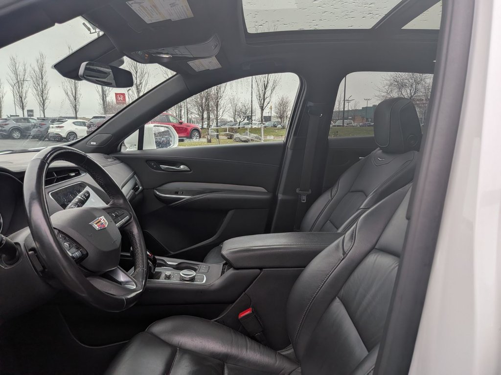 2020 Cadillac XT4 PREMIUM LUXURY AWD CUIR TOIT OUVRANT in Boucherville, Quebec - 10 - w1024h768px
