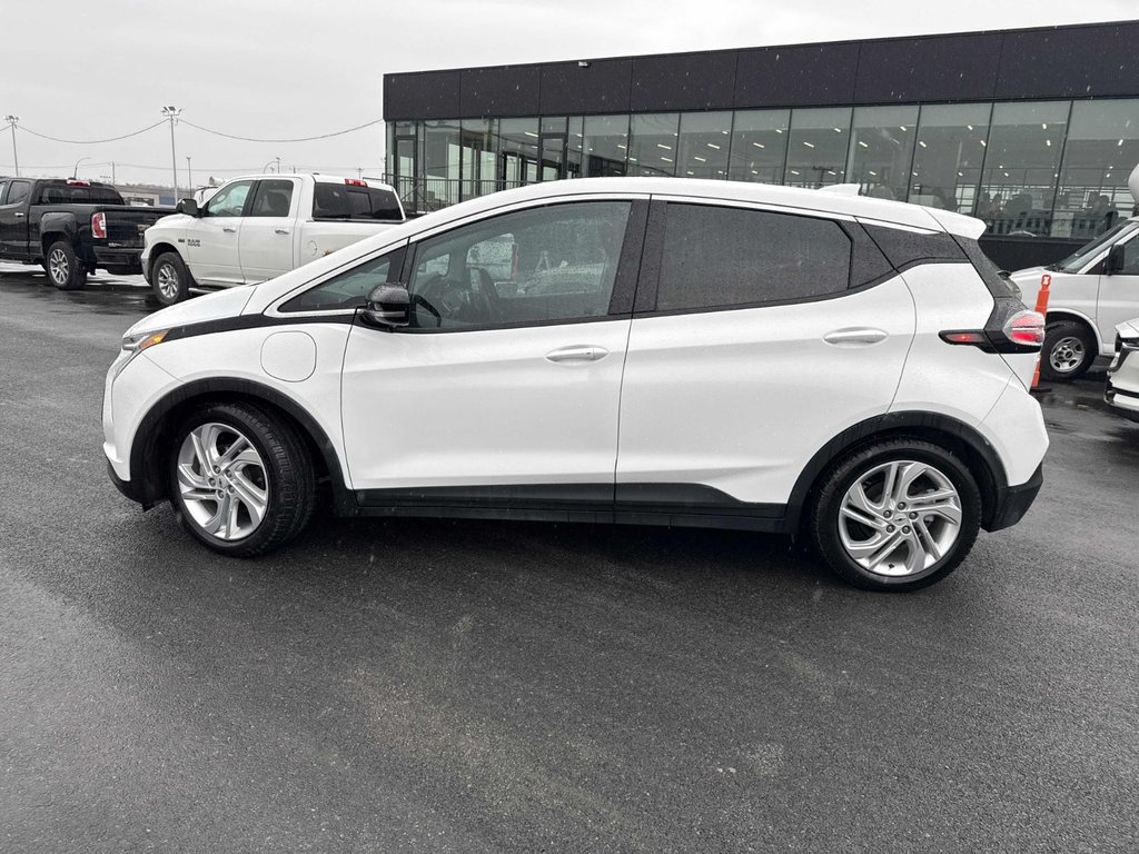 2023 Chevrolet Bolt EV 1LT, BAS KM, GARANTIE in Boucherville, Quebec - 1 - w1024h768px