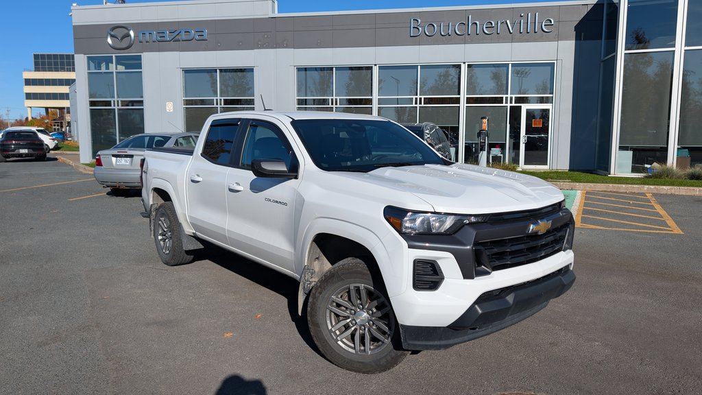 Chevrolet Colorado 4WD LT 310HP, AUCUN ACCIDENT, UN PROPRIO, BAS KM 2024 à Boucherville, Québec - 1 - w1024h768px