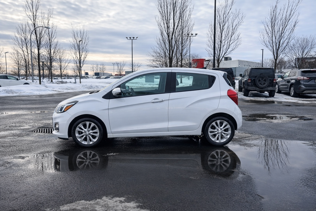2022 Chevrolet Spark 1LT AUTOMATIQUE JAMAIS ACCIDENTÉ BAS KM in Boucherville, Quebec - 3 - w1024h768px