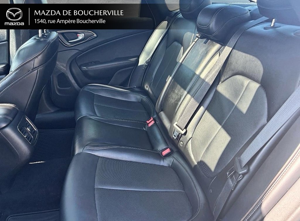 Chrysler 200 200C,V6 3.6L - CUIR - TOIT-NAV 2015 à Boucherville, Québec - 14 - w1024h768px