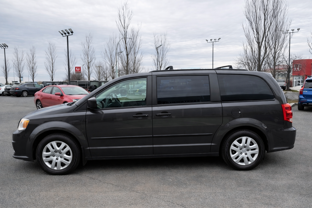 Dodge Grand Caravan 7 PASSAGERS TRÈS BAS KM 2015 à Boucherville, Québec - 5 - w1024h768px