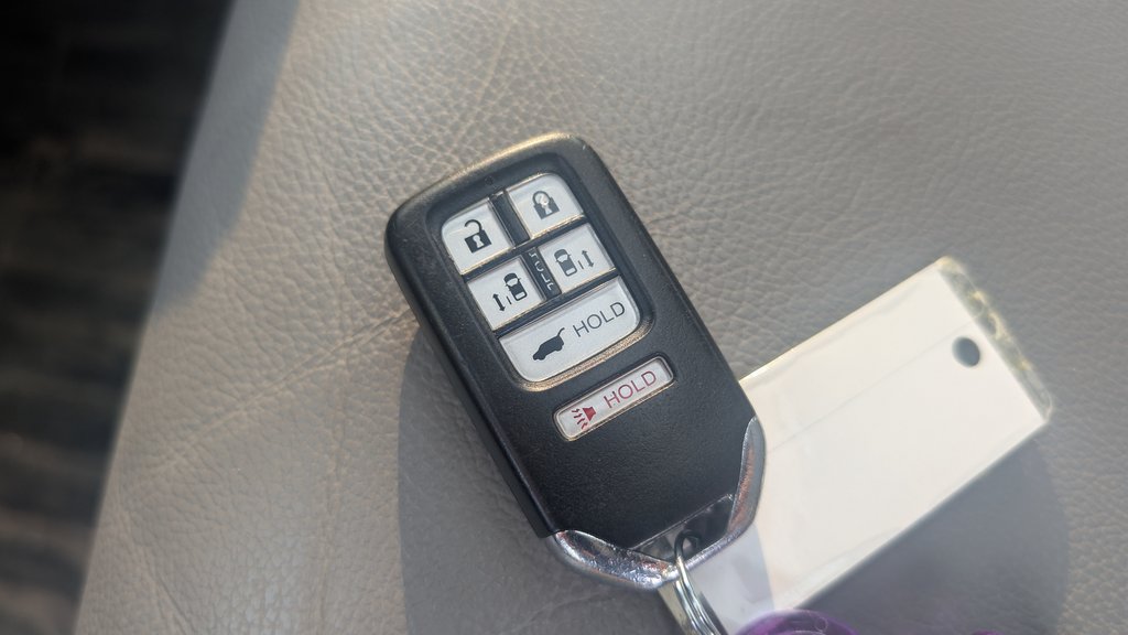 2016 Honda Odyssey EX-L, TOUJOURS ENTRETENU CHEZ HONDA in Boucherville, Quebec - 19 - w1024h768px