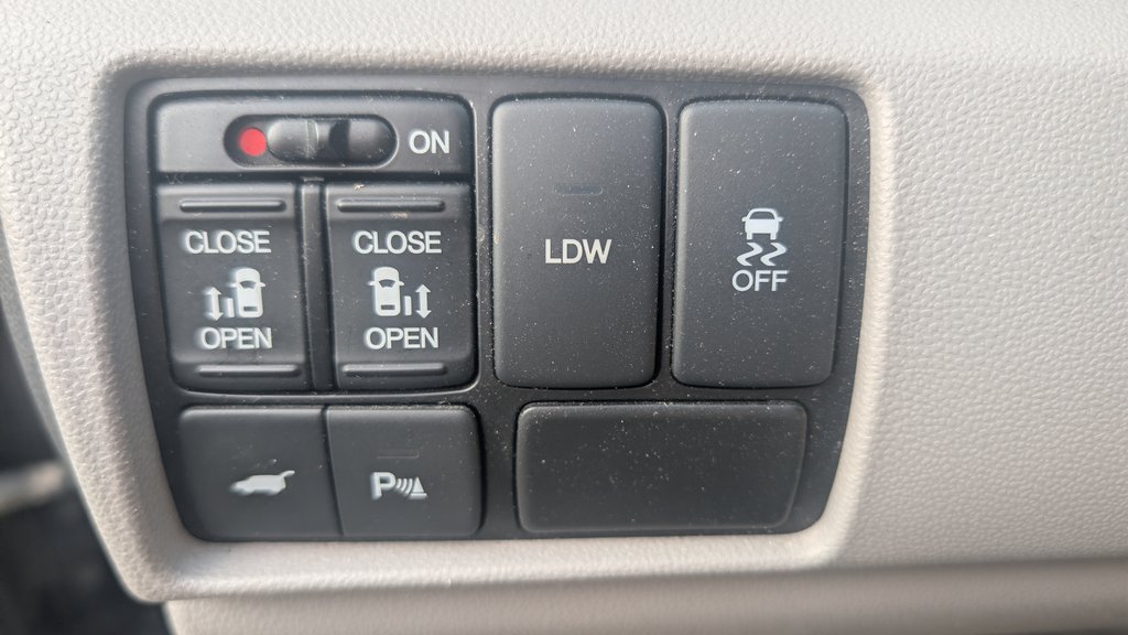 2016 Honda Odyssey EX-L, TOUJOURS ENTRETENU CHEZ HONDA in Boucherville, Quebec - 9 - w1024h768px