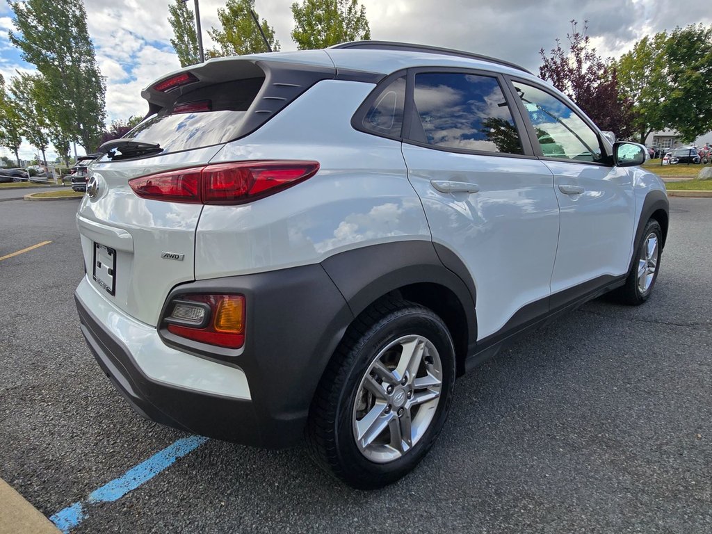 2021 Hyundai Kona Essential AWD CAMERA in Boucherville, Quebec - 10 - w1024h768px