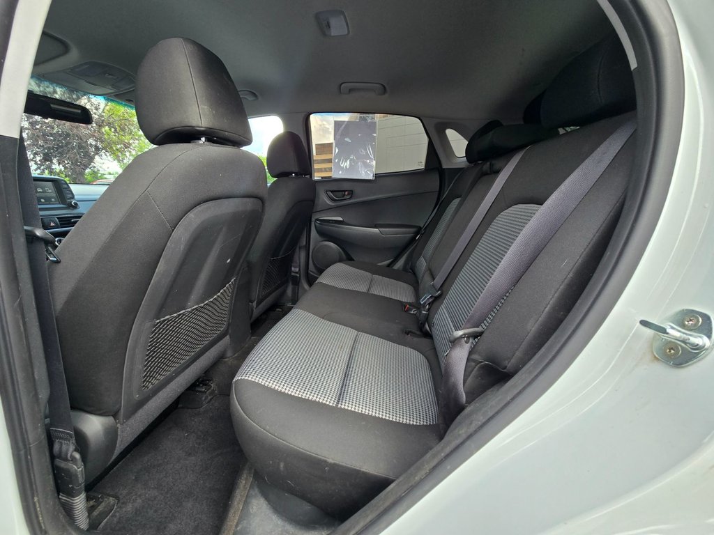 2021 Hyundai Kona Essential AWD CAMERA in Boucherville, Quebec - 31 - w1024h768px