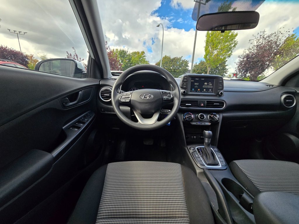 2021 Hyundai Kona Essential AWD CAMERA in Boucherville, Quebec - 21 - w1024h768px