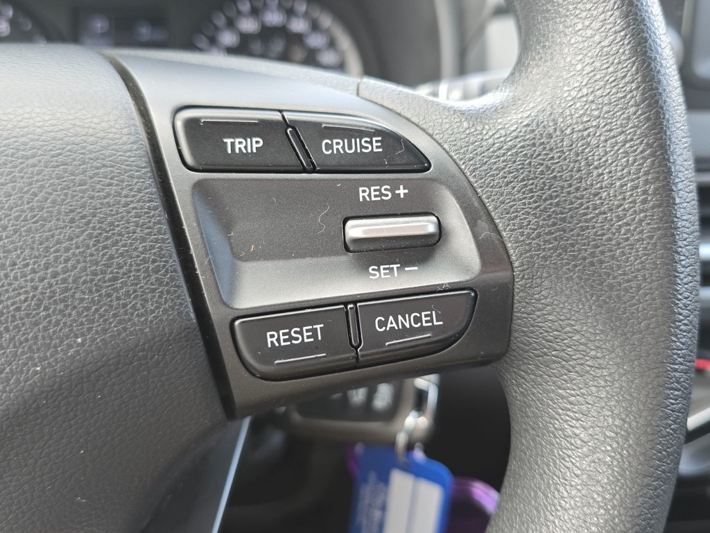 2021 Hyundai Kona Essential AWD CAMERA in Boucherville, Quebec - 24 - w1024h768px