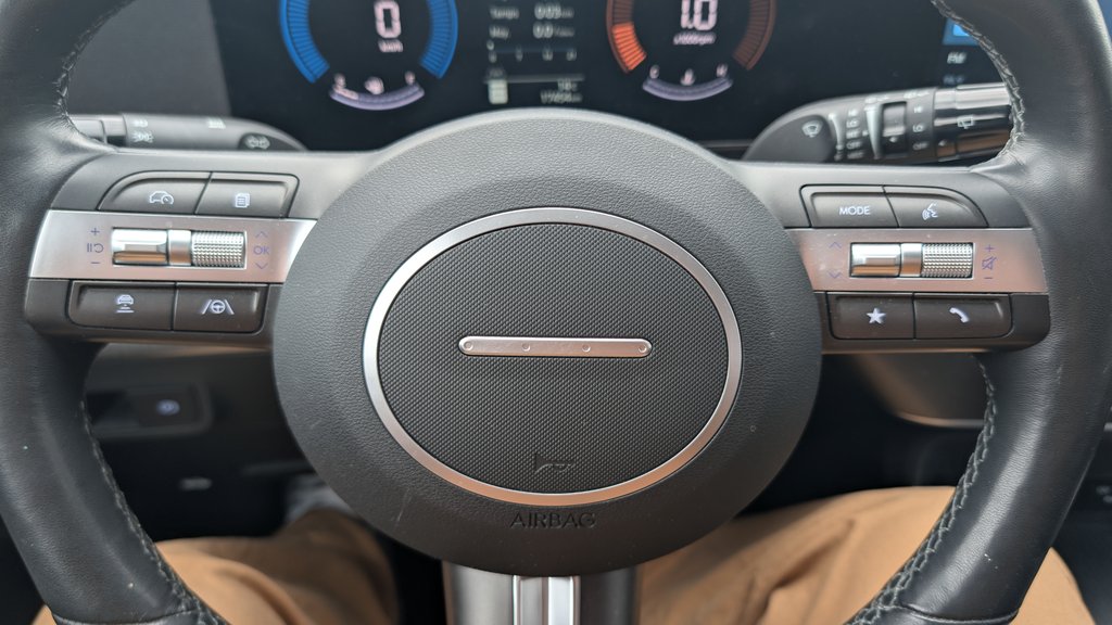 2025 Hyundai Kona Preferred, UN PROPRIÉTAIRE, GARANTIE in Boucherville, Quebec - 18 - w1024h768px