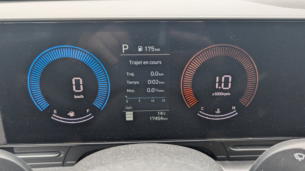 2025 Hyundai Kona Preferred, UN PROPRIÉTAIRE, GARANTIE in Boucherville, Quebec - 13 - w1024h768px
