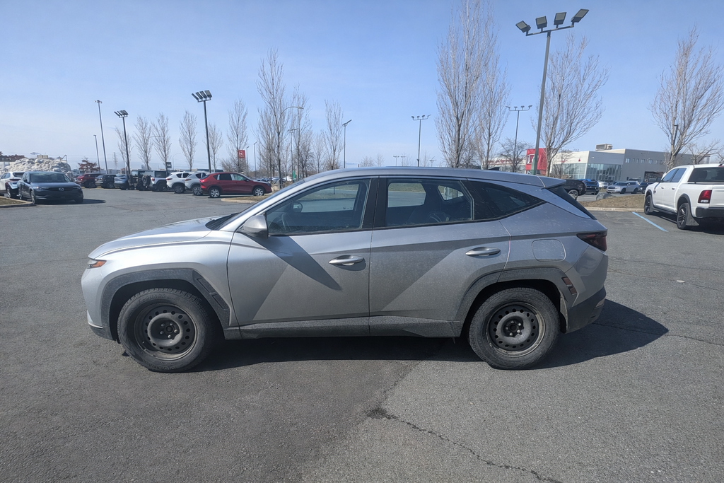 2023 Hyundai Tucson ESSENTIAL 8 PNEUS JAMAIS ACCIDENTÉ GARANTIE in Boucherville, Quebec - 5 - w1024h768px