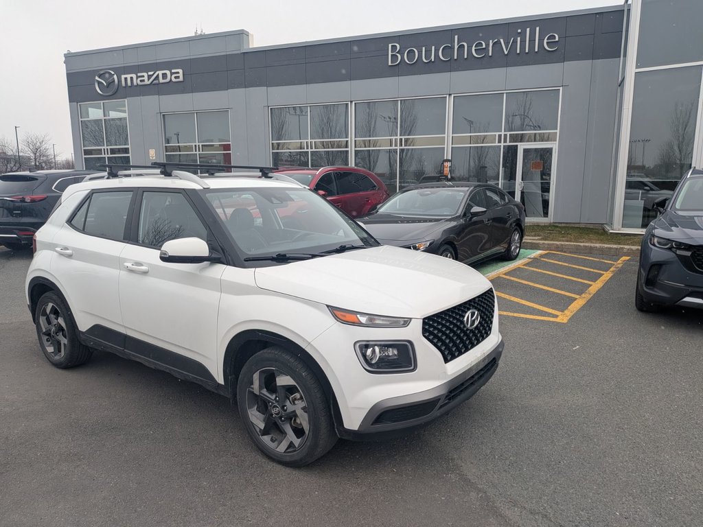 Hyundai Venue ULTIMATE JAMAIS ACCIDENTÉ CUIR TOIT 2021 à Boucherville, Québec - 1 - w1024h768px