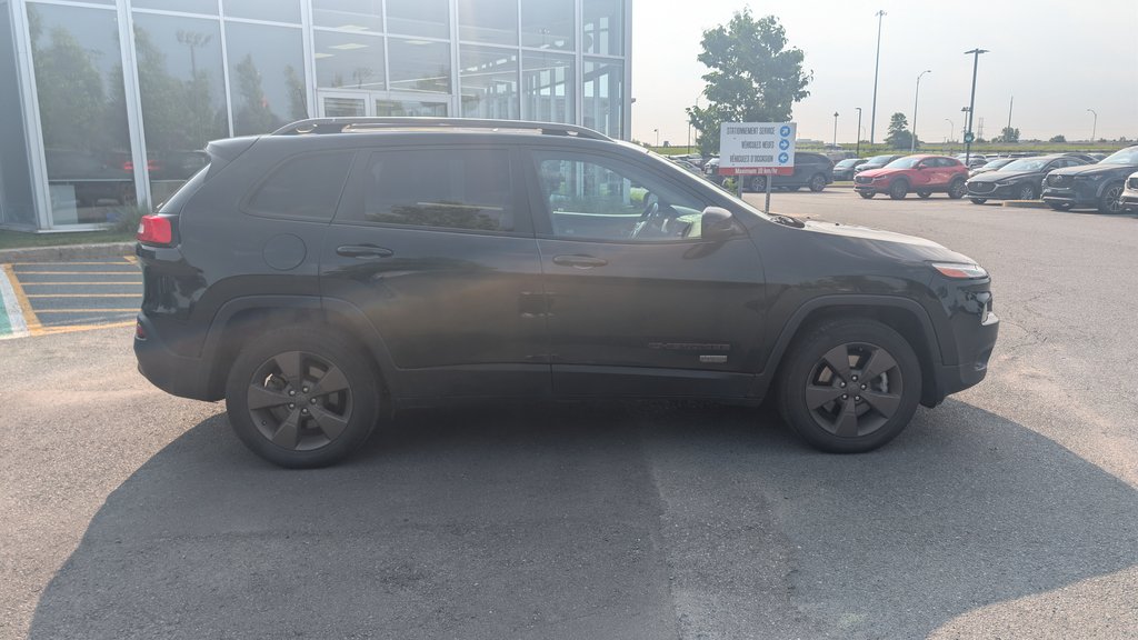 2016 Jeep Cherokee 75th Anniversaire, 4X4, TOIT in Boucherville, Quebec - 11 - w1024h768px