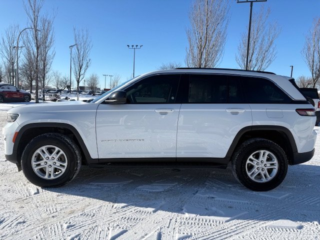 2023 Jeep Grand Cherokee Laredo, TOIT, GARANTIE in Boucherville, Quebec - 7 - w1024h768px