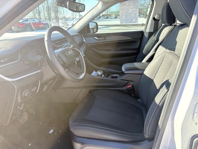 2023 Jeep Grand Cherokee Laredo, TOIT, GARANTIE in Boucherville, Quebec - 26 - w1024h768px