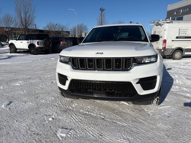 2023 Jeep Grand Cherokee Laredo, TOIT, GARANTIE in Boucherville, Quebec - 5 - w1024h768px