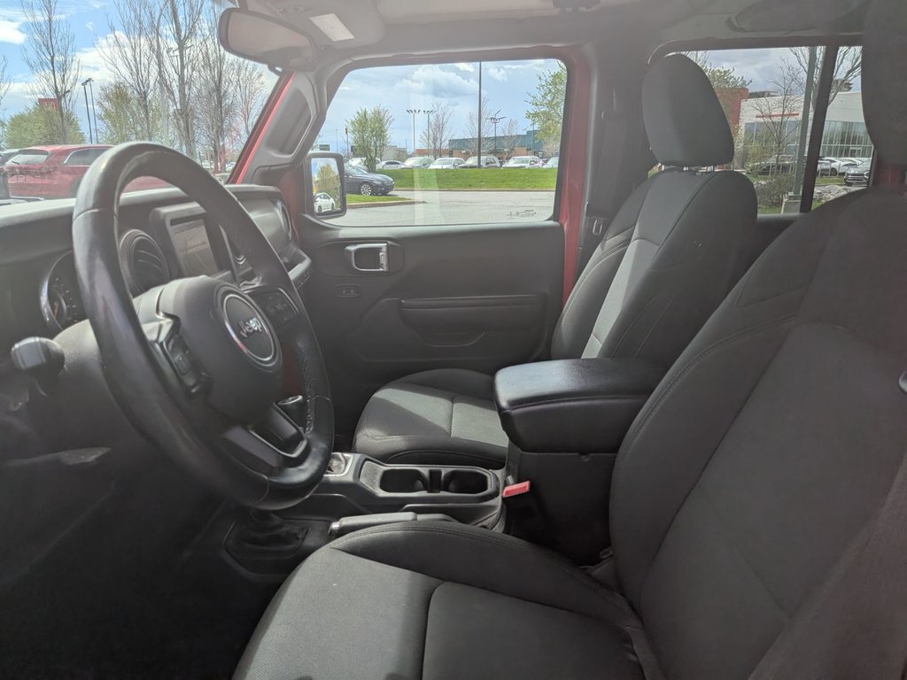 Jeep Wrangler Unlimited SPORT DÉMARREUR À DISTANCE, V6 3.6L PENTASTAR 2018 à Boucherville, Québec - 12 - w1024h768px
