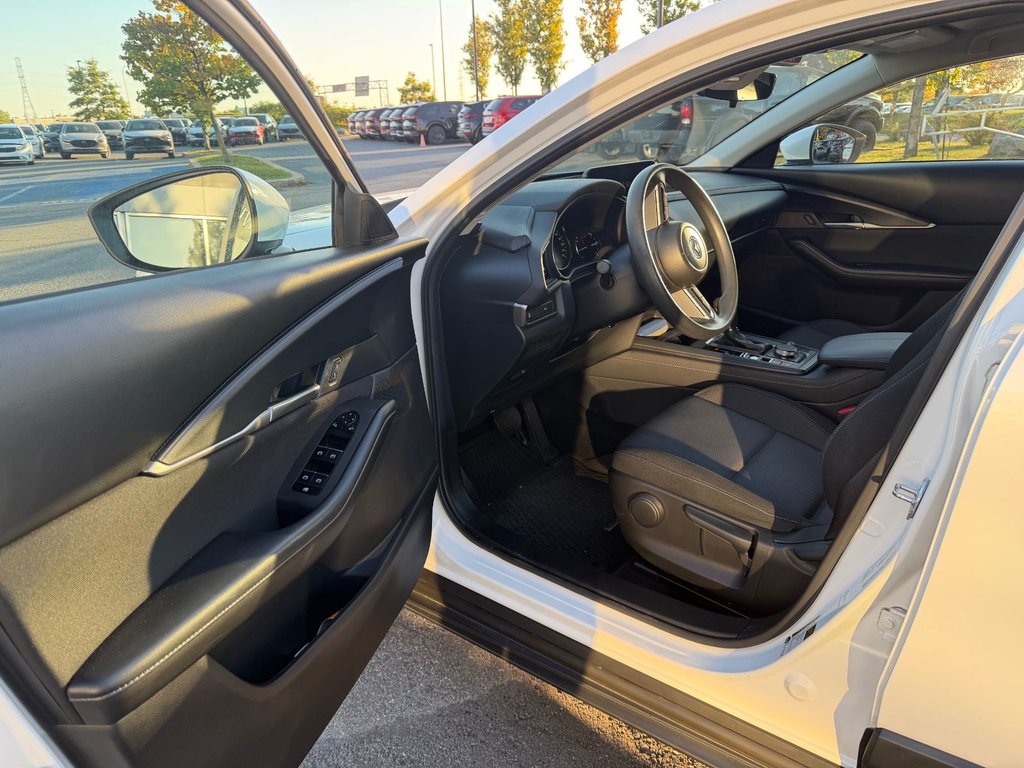2023 Mazda CX-30 GX in Boucherville, Quebec - 5 - w1024h768px
