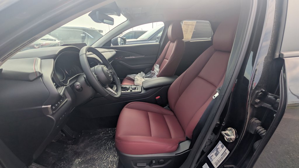 2026 Mazda CX-30 GT in Boucherville, Quebec - 3 - w1024h768px